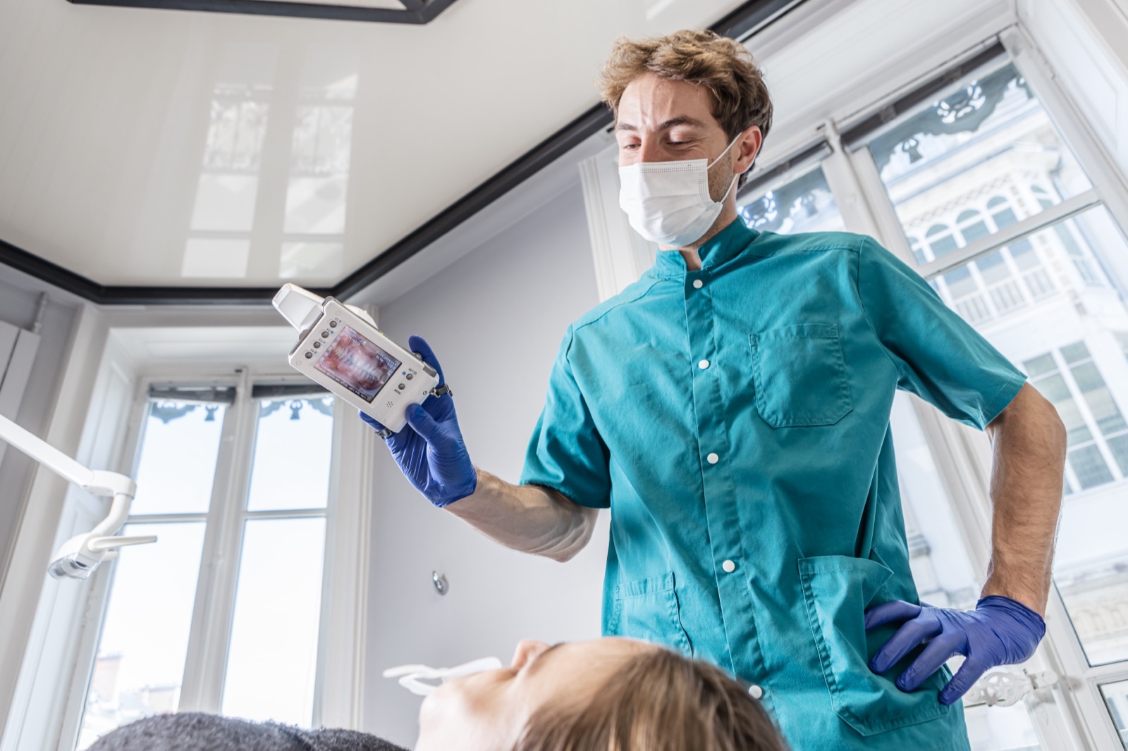 Empreinte numérique sans pâte réalisée à la caméra intra-orale au cabinet d'orthodontie Prévé à Grenoble